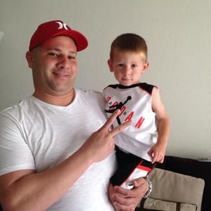 Meet your Posher, Carlos